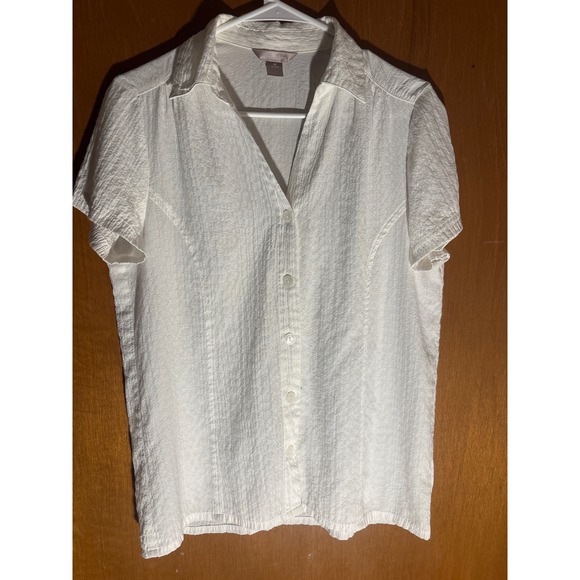 White Stag Tops - White Stag Arctic White Textured Button Up Short Sleeve Shirt WL21722 Womens M